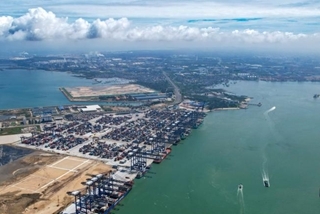 Cargo throughput at China