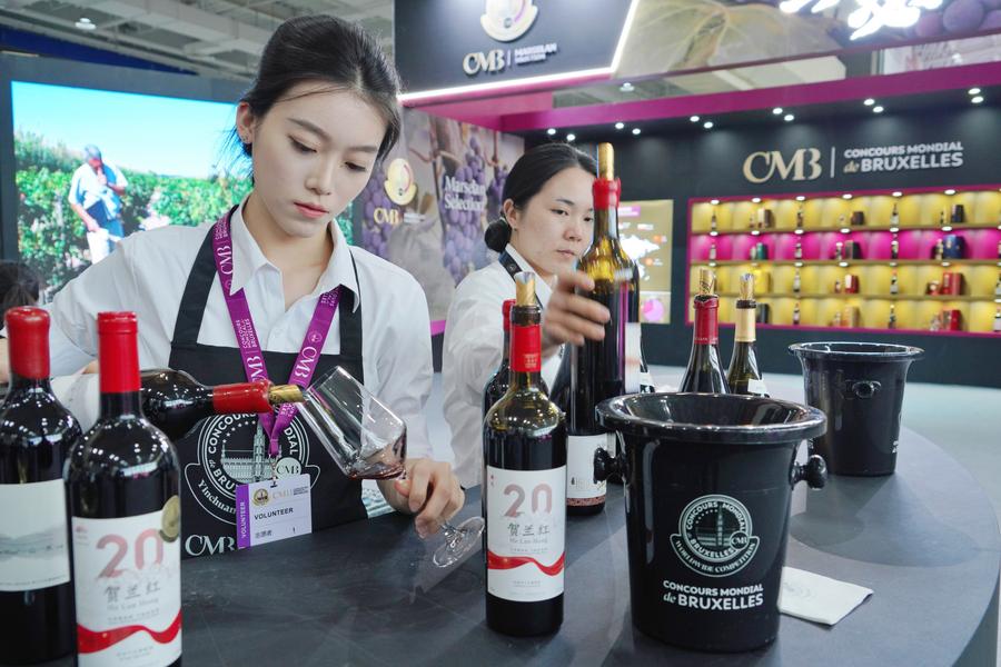 China wins record-breaking medals at "Wine Olympics"