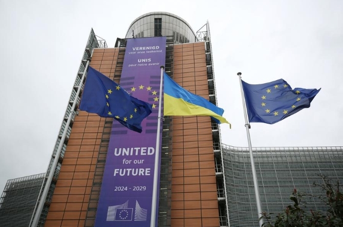 EU chief survives no-confidence vote as transparency, leadership concerns mount