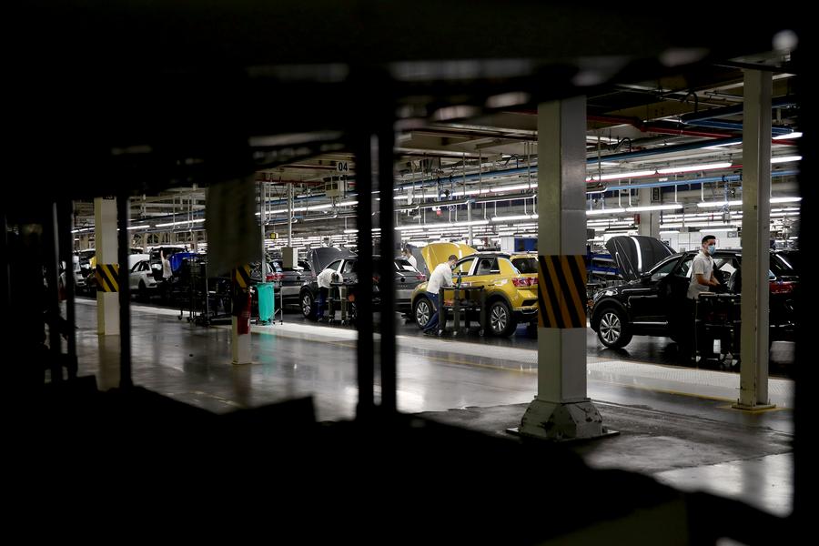 German auto industry cuts over 51,000 jobs over U.S. tariff, weak demand: report