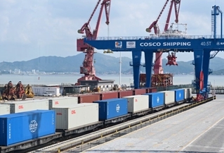 New sea-rail intermodal railway boosts logistics efficiency at Xiamen port