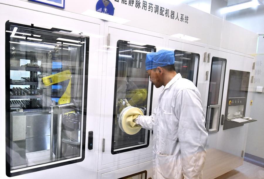 Robots automate behind-the-scenes pharmacy work, ease pharmacists