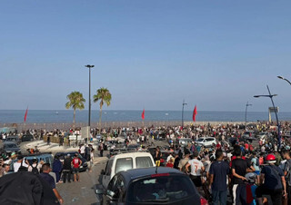 Spain fully deploys sea barrier as death toll of Ceuta migrant crisis rises