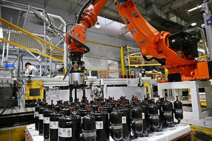 Chinese economy sees new growth momentum via manufacturing upgrade