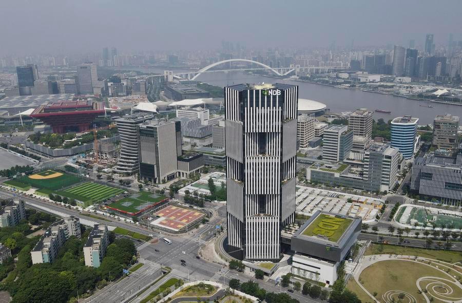 Xi urges BRICS to stand on right side of history, play pioneering role
