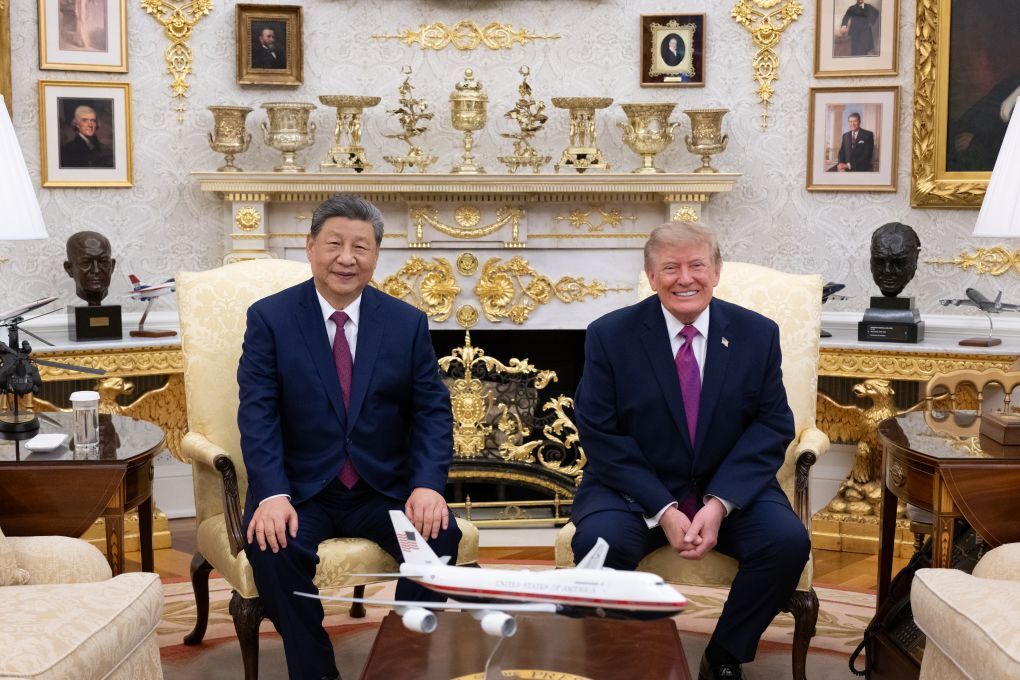 Xi holds small-group exchanges with Trump