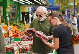 U.S. inflation accelerates in September on higher energy prices